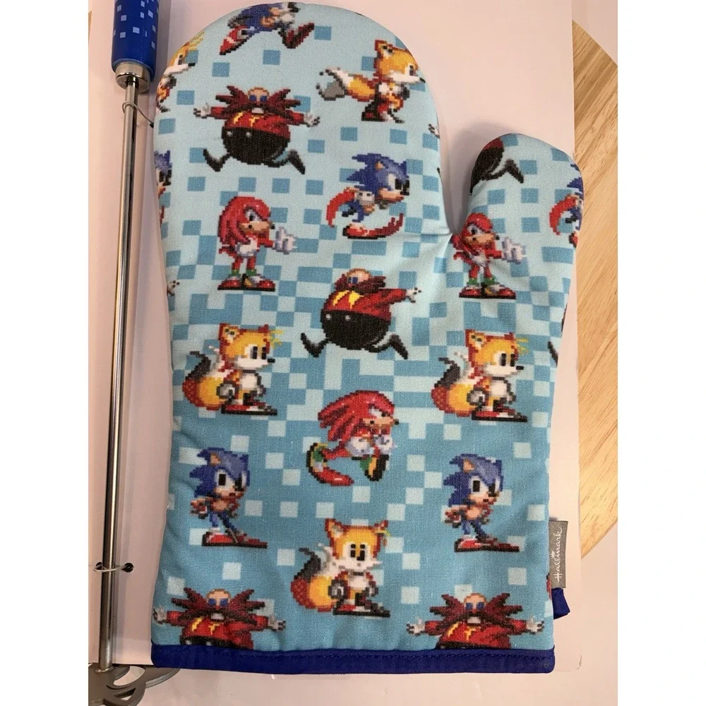 Hallmark Sega Sonic the Hedgehog Oven Mitt & Branding Iron Set Blue Polyester